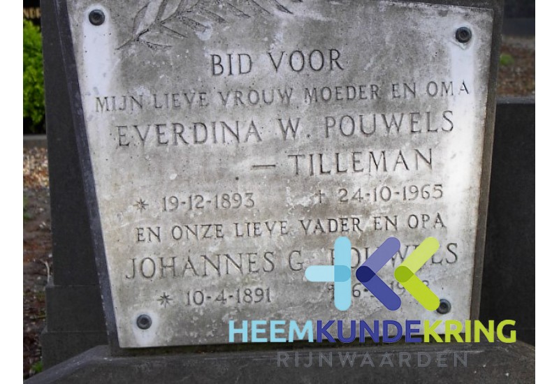 Grafstenen kerkhof Herwen Coll. HKR (224) E.W.Pouwels-Tilleman & J.G Pouwels